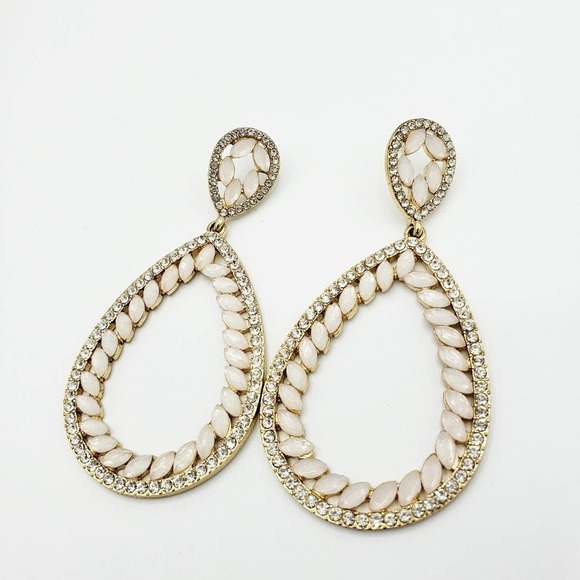 Pink Pearl & Bling Oval Shaped Earrings • Pierced - Picture 2 of 2